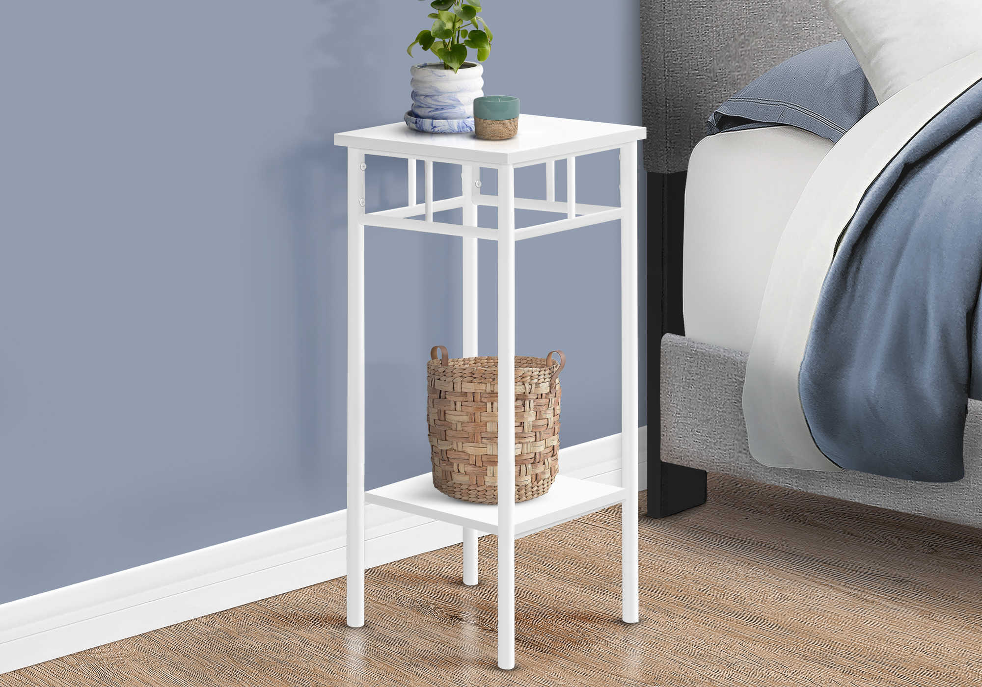 ACCENT TABLE - 28"H / WHITE / WHITE METAL