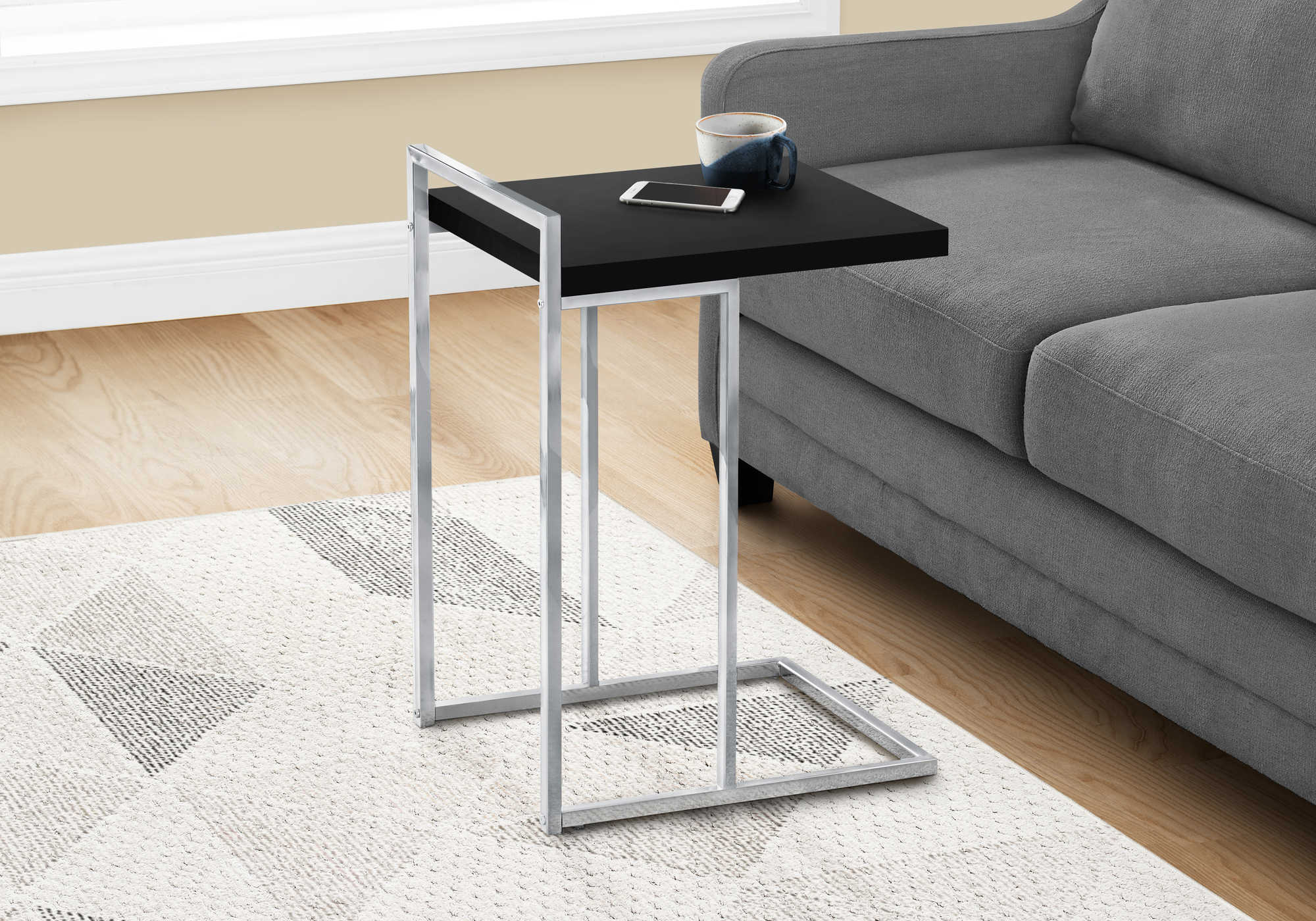 ACCENT TABLE - 25"H / BLACK / CHROME METAL