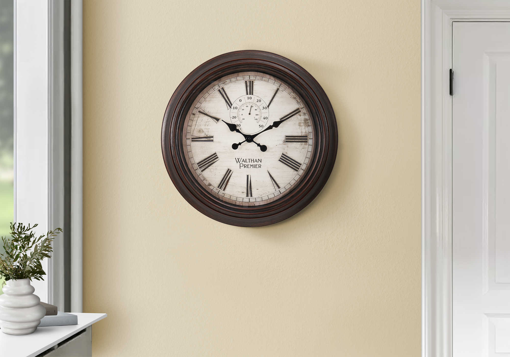 CLOCKS - 20"DIA / WALL CLOCK / BROWN